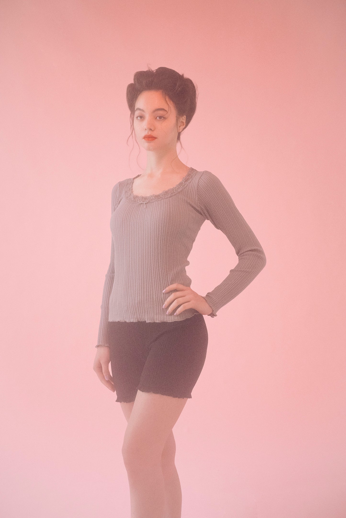 UNDER PRETTIES u-neck long