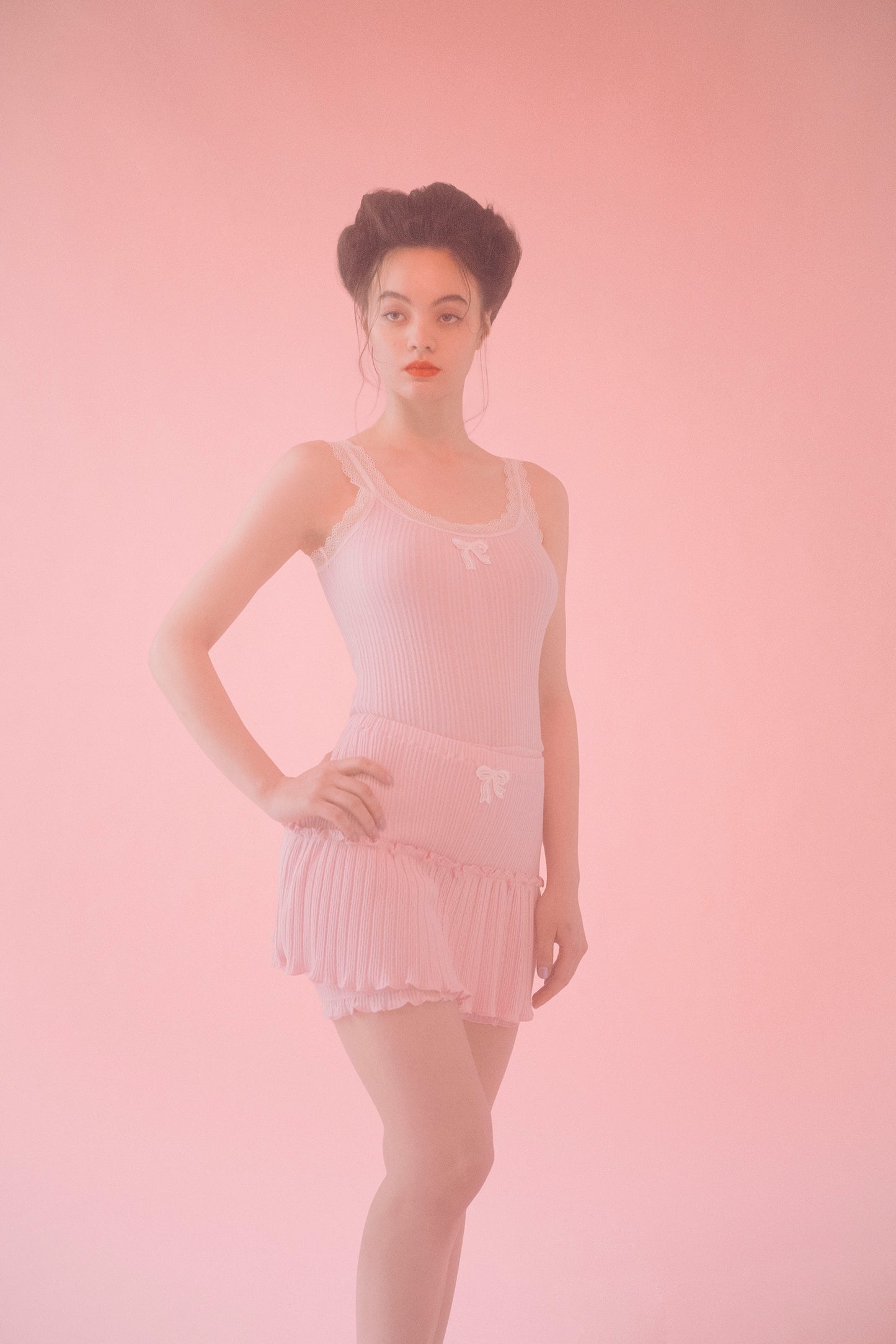 UNDER PRETTIES skirt