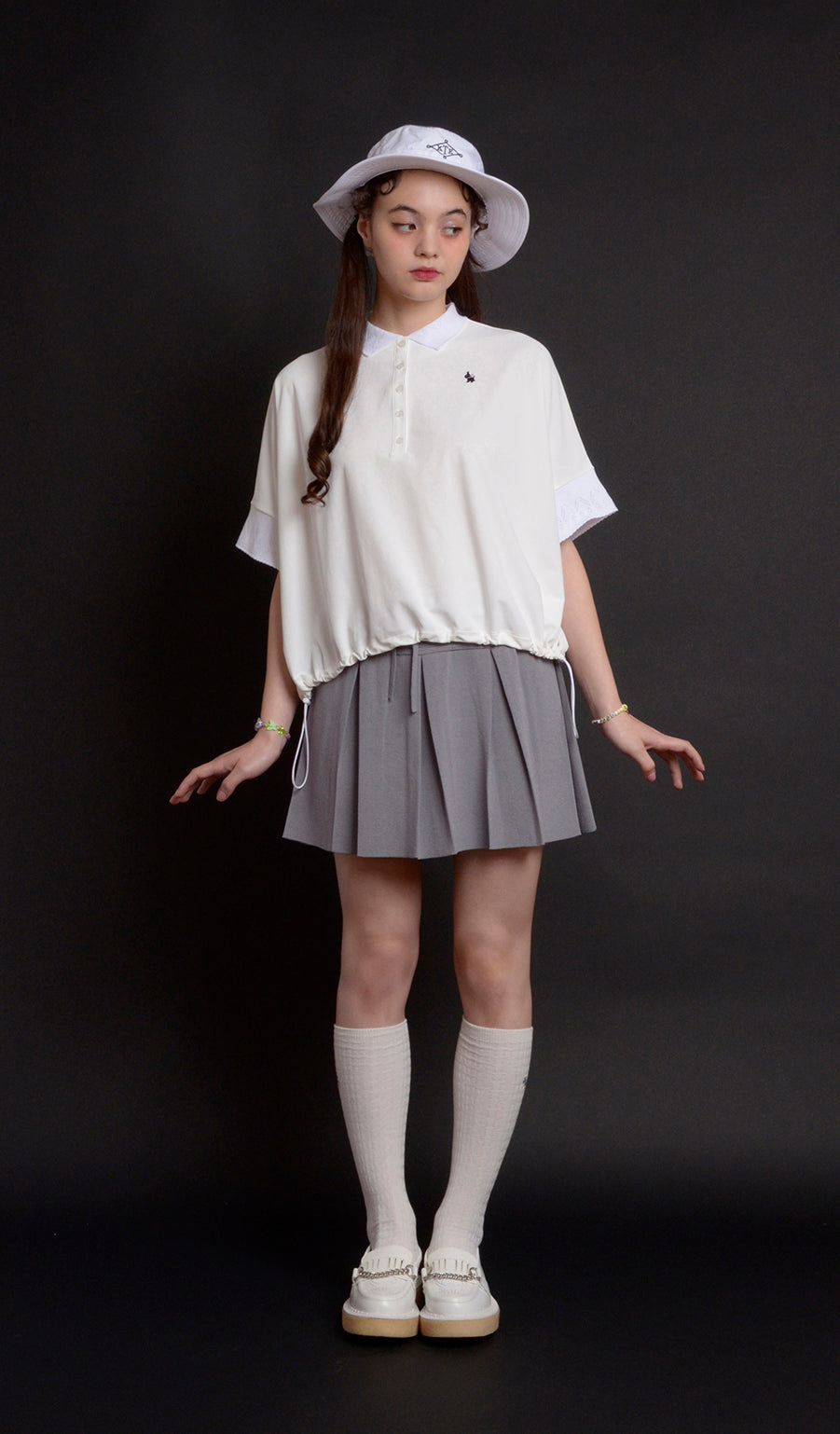 KATIE EMBLEM bucket hat